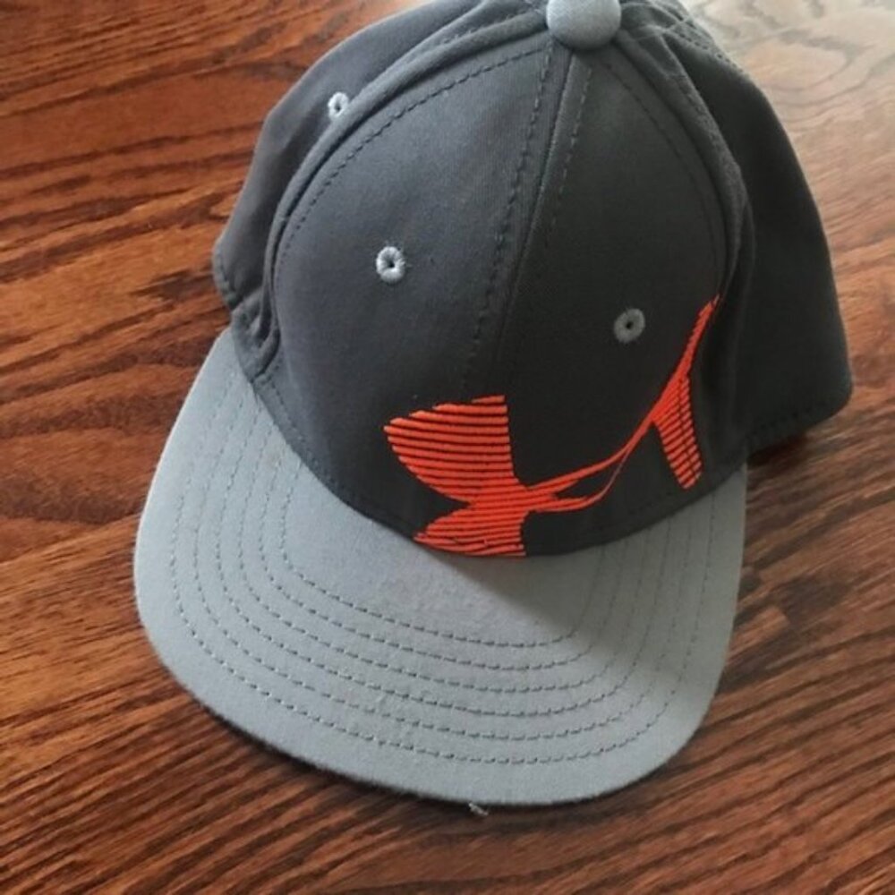 Under Armour Youth Hat Baseball Cap Gray Orange S M Excellent Condition